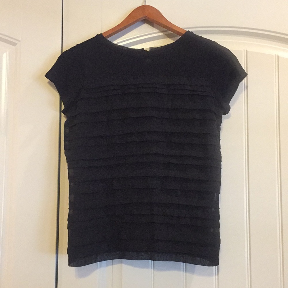 Elle brand tee size small